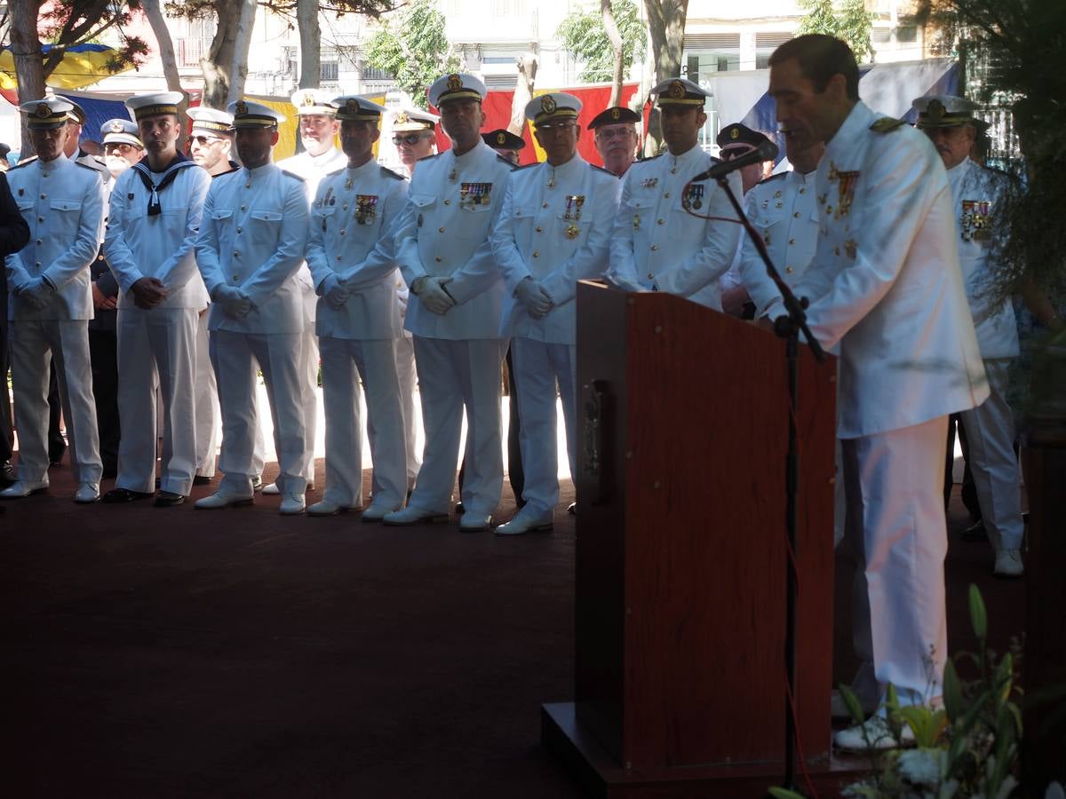 La Armada celebra El Carmen en Santander