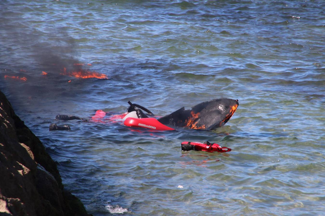 Una moto de agua estalla en Suances