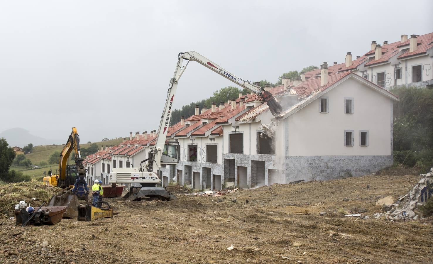 Las máquinas entran en el Alto del Cuco
