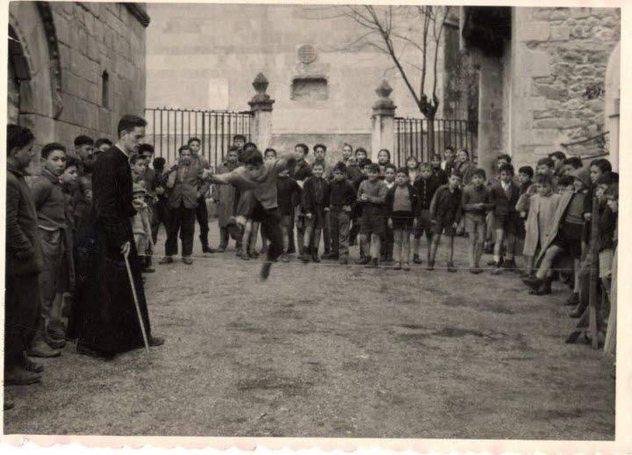 Las historias que esconden las aulas cántabras