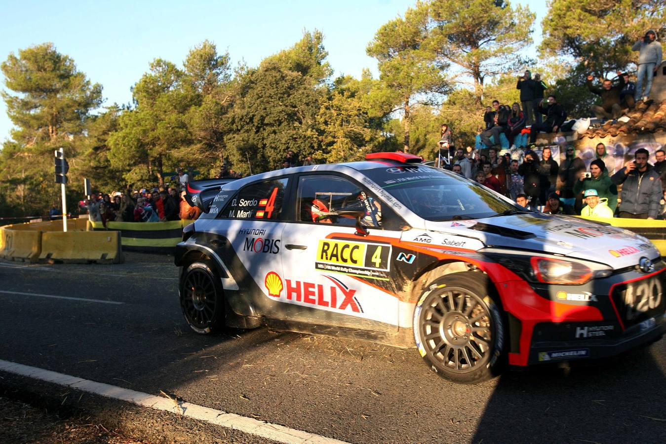 Sordo pierde el liderato en Port Aventura