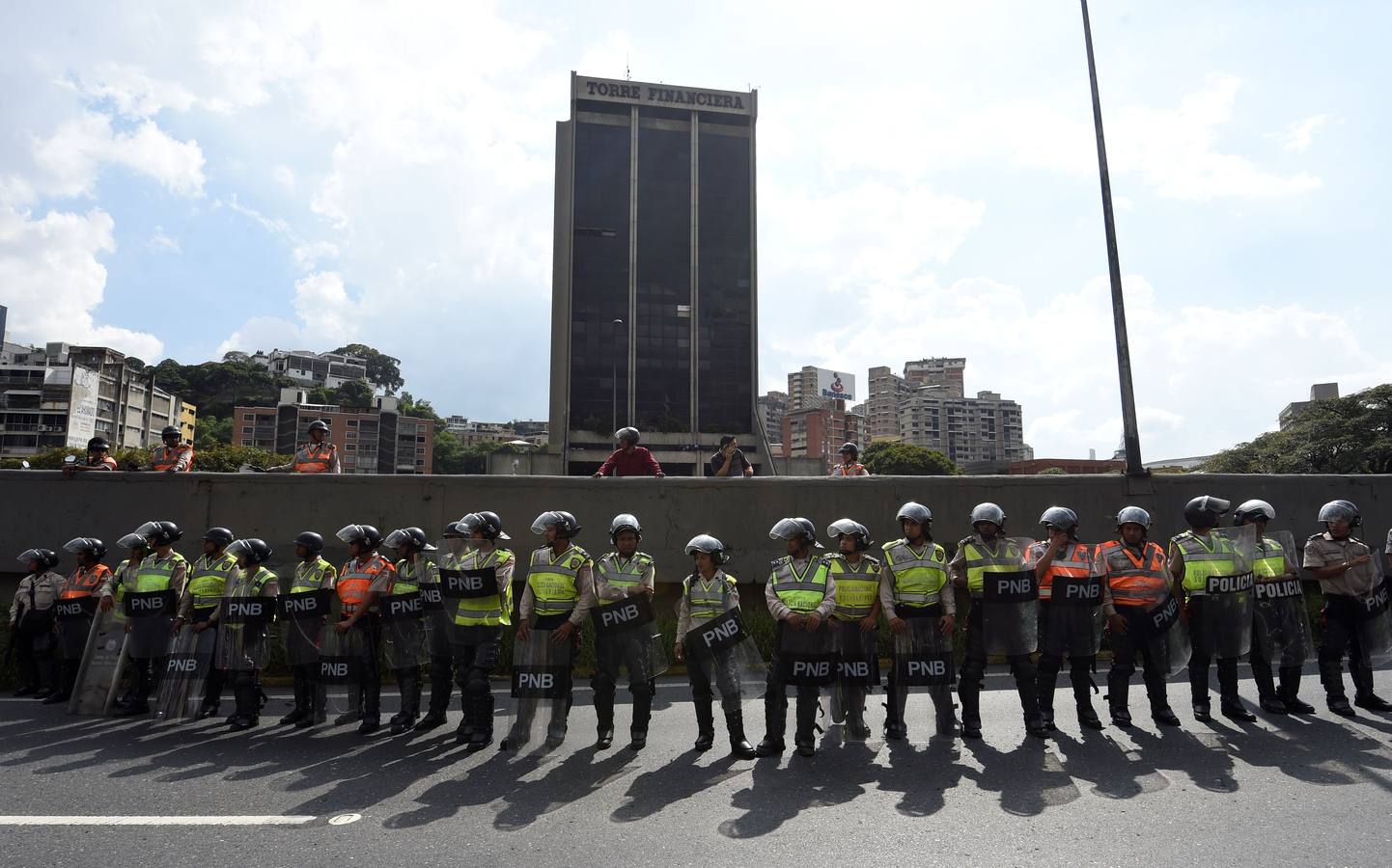 La oposición venezolana toma las calles