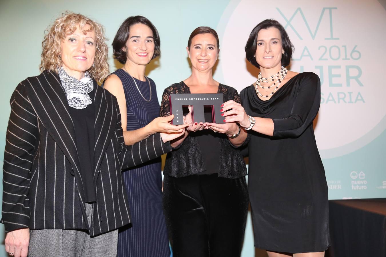 Isabel Vega recibe el Premio Mujer Empresaria del Año 2016