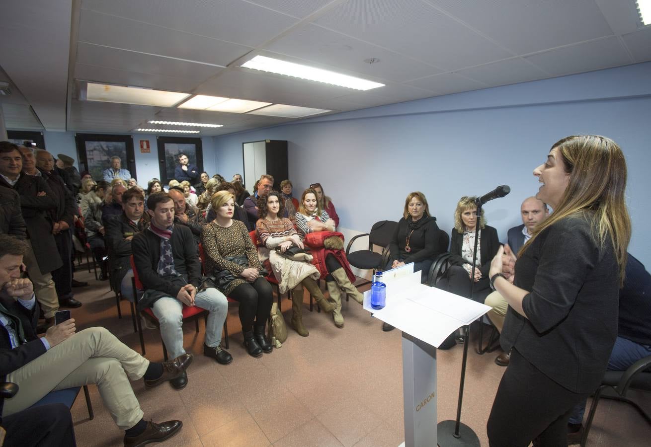 Sáenz de Buruaga, con los militantes del PP en Laredo