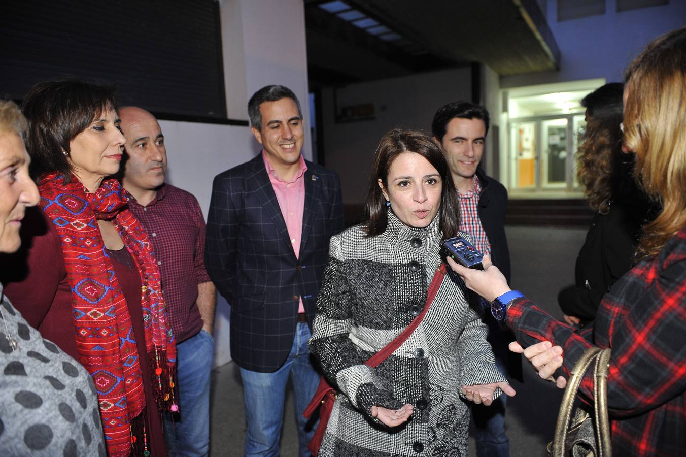 Lleno para apoyar a Pedro Sánchez