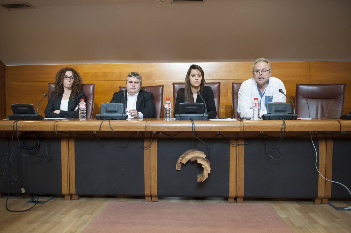 Rueda de prensa de Podemos con familiares cántabros de víctimas del accidente del Yak-42