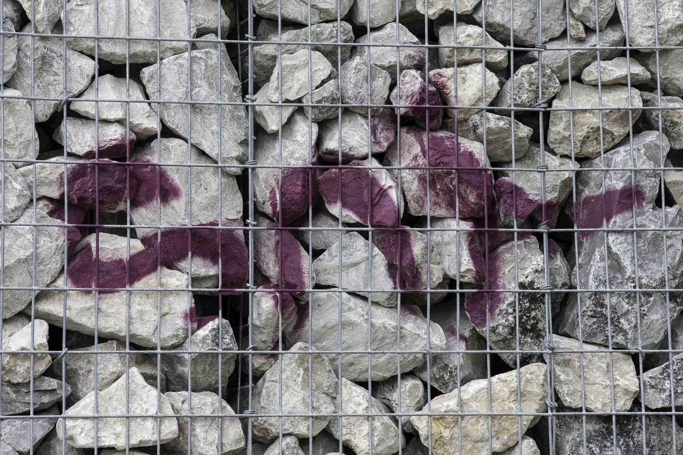 Actos vandálicos en el recién estrenado paseo de la Peña del Cuervo