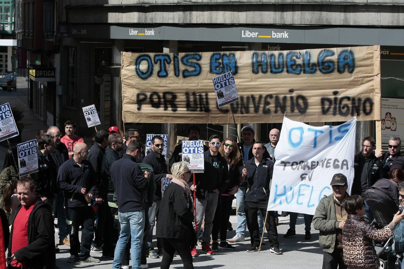 Manifestación en Torrelavega