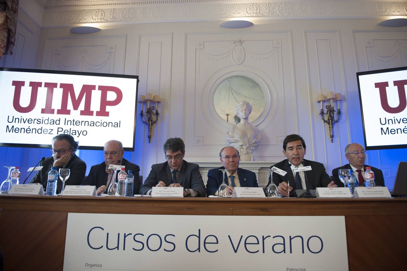 El ministro Nadal inaugura los cursos de la UIMP