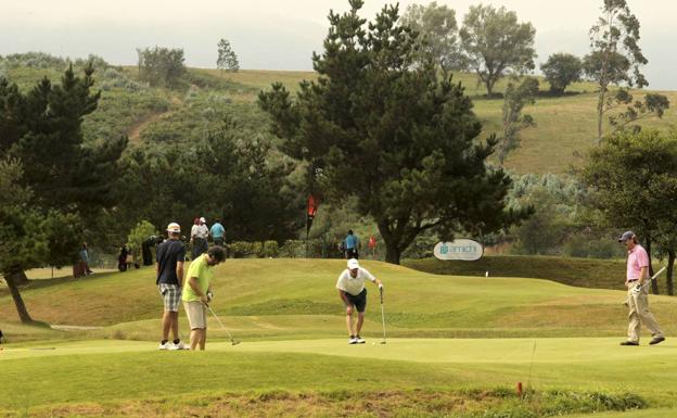 Marina de Cudeyo privatizará la gestión del campo de golf municipal de Pedreña