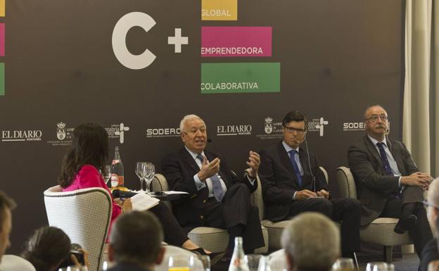 «Aprovechar la época de cambio para hacer España más moderna»