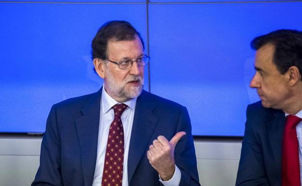 Rajoy censura a los partidos haber diseñado una comisión para desgastar al Gobierno