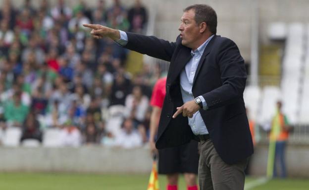 Viadero ya tiene en sus manos la propuesta del club