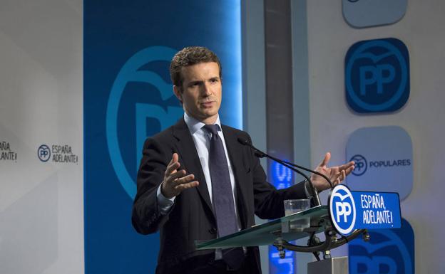 Casado, a Puigdemont: «Cuanto antes haya comicios y se vayan a su casa, mejor»
