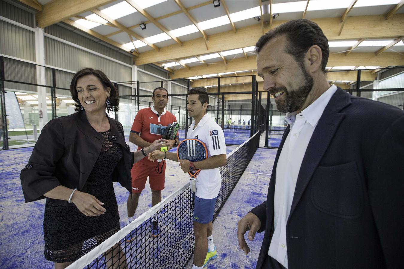 Gema Igual inaugura las nuevas instalaciones de padel en La Albericia