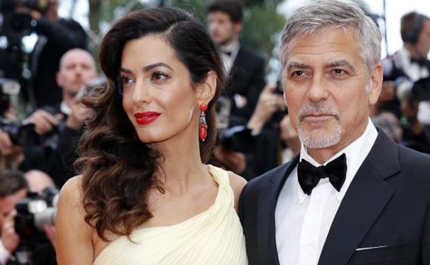 Los mellizos de George Clooney ya conocen Milán