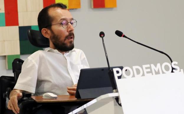 Podemos defiende que poner «cajitas encima de mesas» es «legítimo»