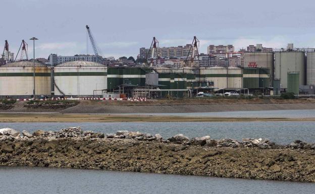 FCC paraliza las obras del nuevo muelle 9 de Raos al considerar insuficiente el presupuesto