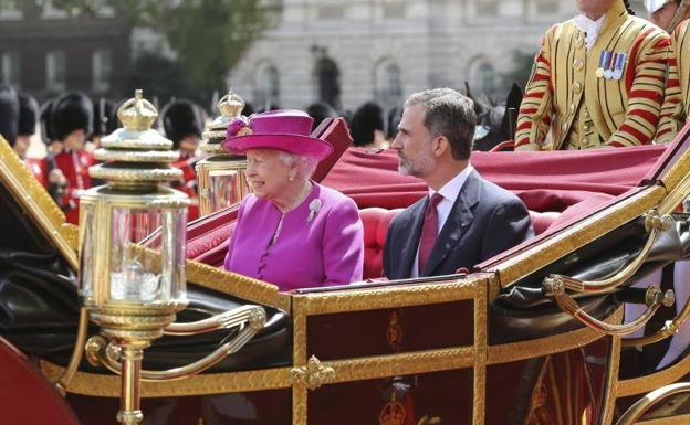 Rito y esplendor en el inicio de la visita de Estado de los Reyes