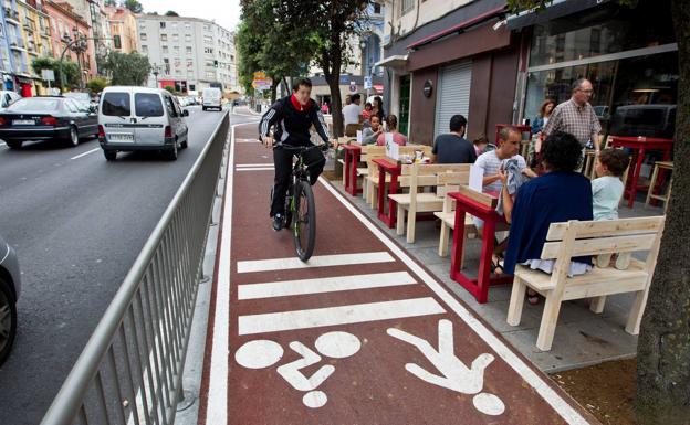 Santander se sube a la bici