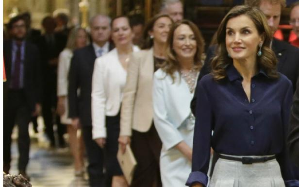 Letizia amortiza el 'look' más favorecedor de Carolina Herrera