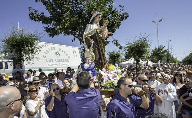 La tradicional procesión de la Virgen del Carmen