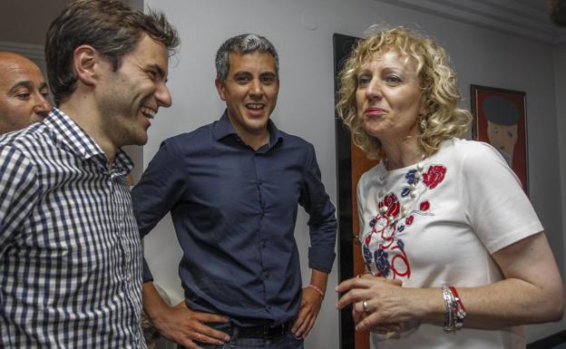 Zuloaga arrebata el liderazgo del PSOE a Díaz Tezanos por 167 votos