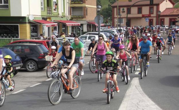 En Piélagos, todos en bicicleta