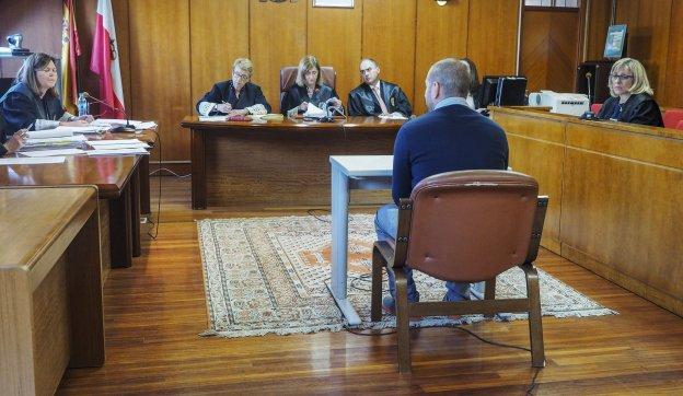 La Audiencia absuelve al acusado de abusar sexualmente de su hijastra