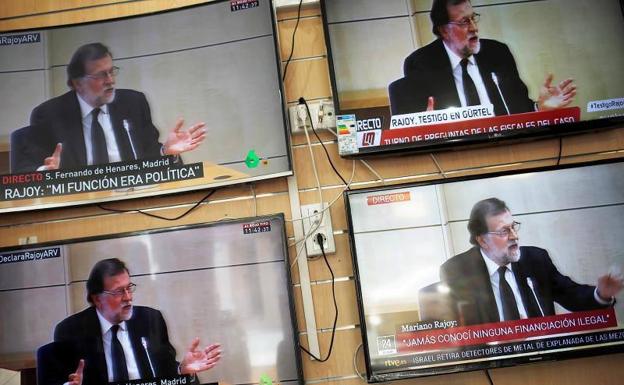 «No lo recuerdo, señoría»... Twitter se llena de chistes con la declaración de Rajoy