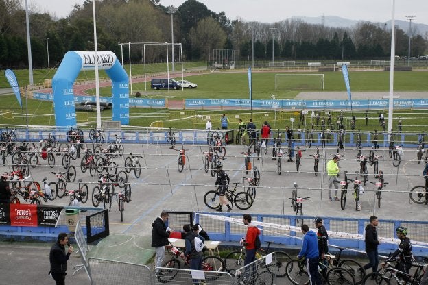 El Pleno aprueba la expropiación a Sniace de los terrenos del complejo deportivo Óscar Freire