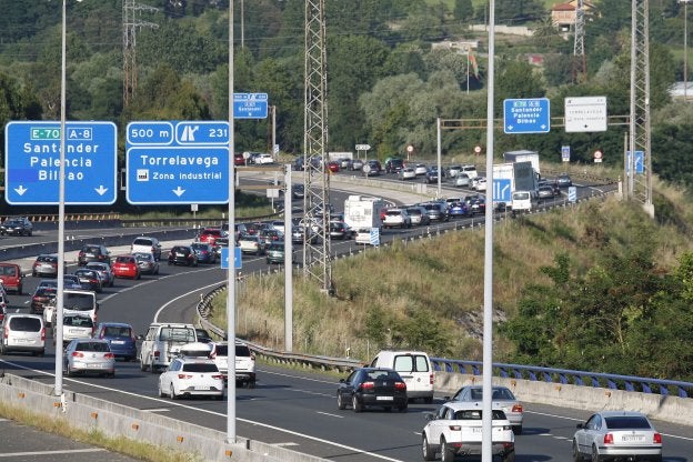 150.000 coches en la carretera para recibir agosto