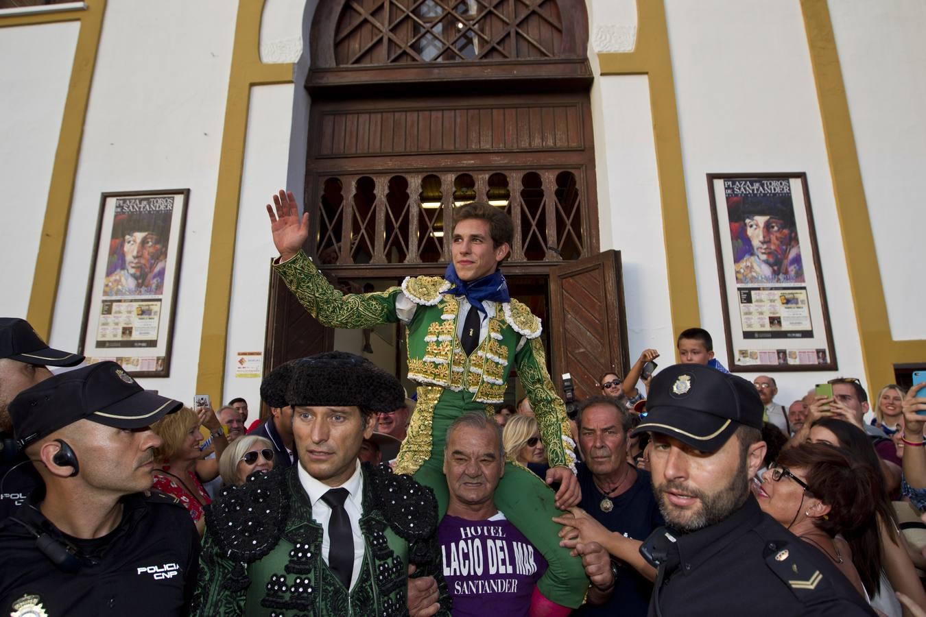 Ginés Marín hace sombra a Ponce y Cayetano en el último festejo de Santander