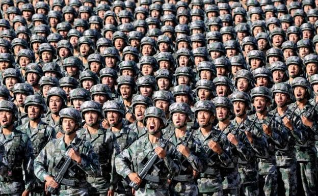 Demostración de fuerza en el desfile del 90 aniversario del Ejército chino