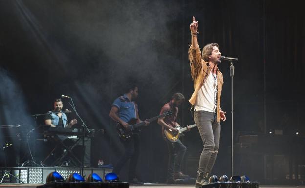 Manuel Carrasco 'baila con el viento' en Santander