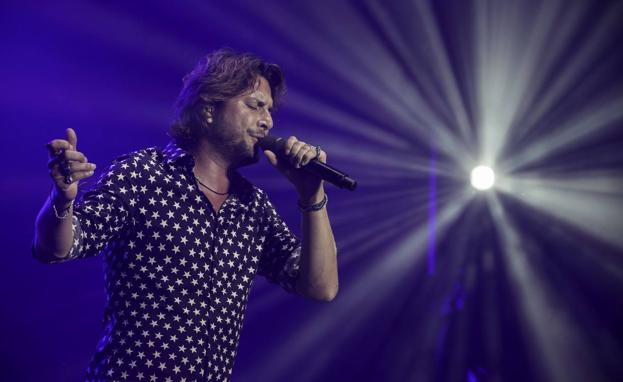 Manu Carrasco volvió a enamorar a Santander