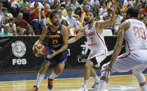 Llull se lesiona en la rodilla