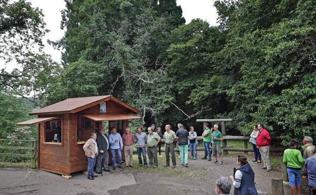 Nuevo punto de información turística en el bosque de las secuoyas de Cabezón de la Sal