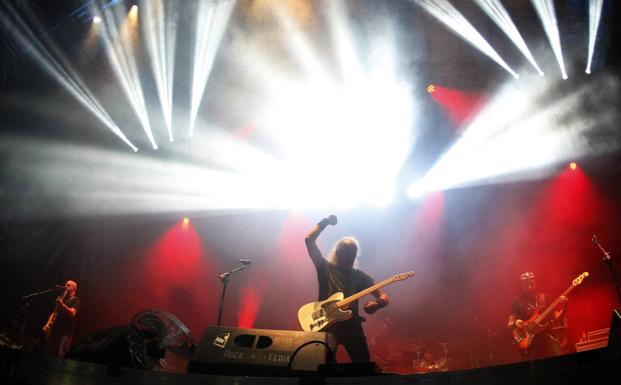 El heavy-rock de Barón Rojo invadió Torrelavega