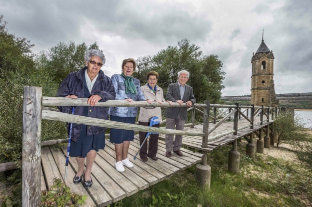 Las vidas que anegó el Pantano del Ebro