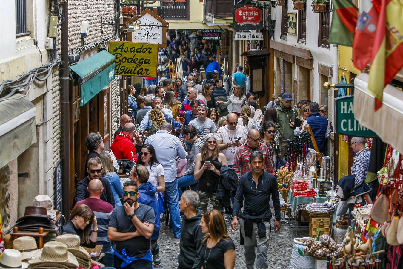 Revilla: «No quiero turismo de borrachera y sexo en la calle»