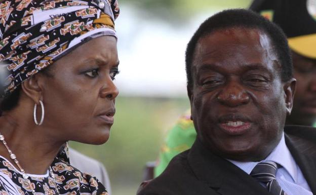 La esposa de Mugabe, ante la Policía sudafricana