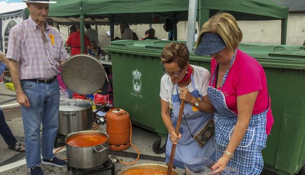 Los laredanos se preparan para celebrar su concurso de marmita