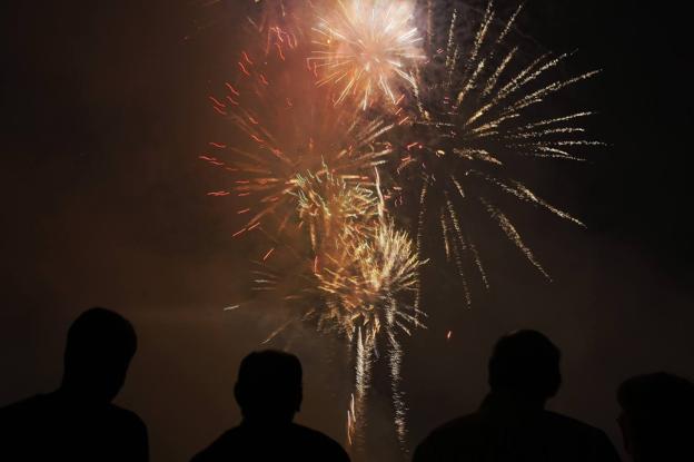 Las luces que iluminan la noche de La Patrona