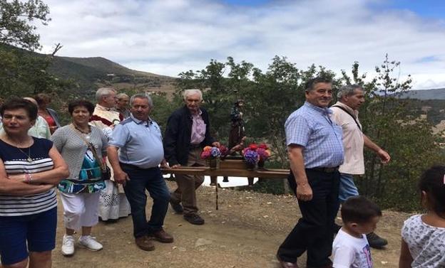 La localidad lebaniega de Los Cos celebró la festividad de San Roque