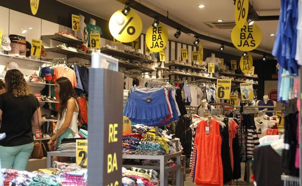 Torrelavega duplica las ayudas a proyectos de dinamización comercial