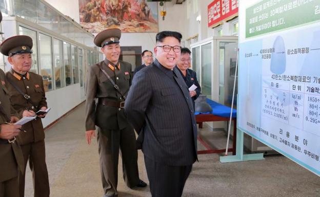 Pyongyang ordena producir más motores de cohetes de combustible sólido y ojivas