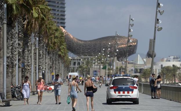 El sector turístico evaluará semanalmente durante un mes el impacto de los atentados