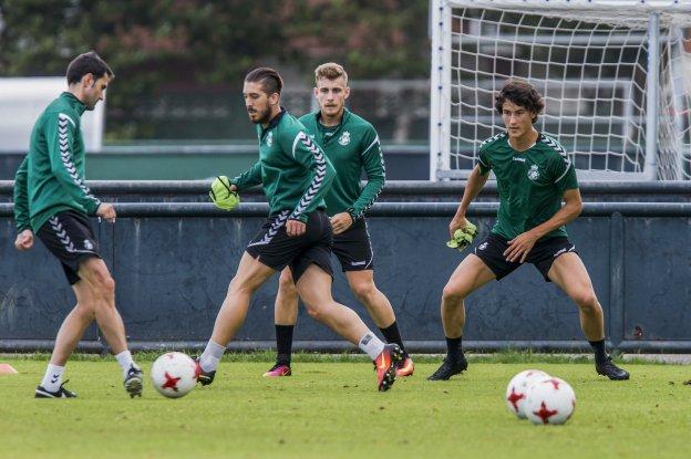 Viadero incide en el balón parado