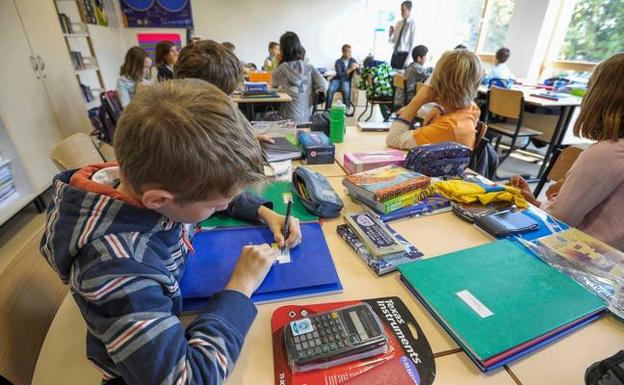 Educación destina 100 euros para material escolar por cada alumno de 1º y 2º de Primaria